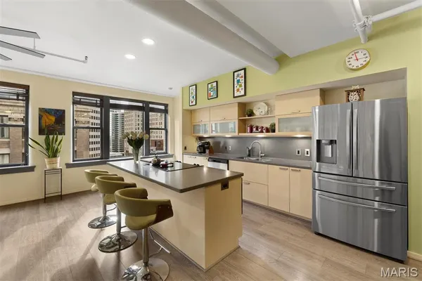$264,000 | 915 Olive Street, Unit 1011, St. Louis, MO 63101