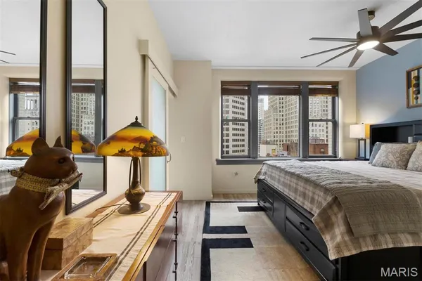 $264,000 | 915 Olive Street, Unit 1011, St. Louis, MO 63101