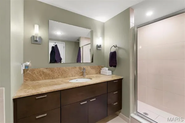 $264,000 | 915 Olive Street, Unit 1011, St. Louis, MO 63101
