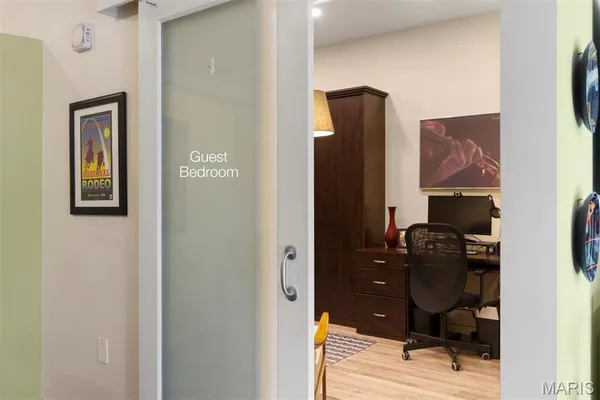 $264,000 | 915 Olive Street, Unit 1011, St. Louis, MO 63101