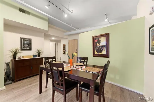 $264,000 | 915 Olive Street, Unit 1011, St. Louis, MO 63101