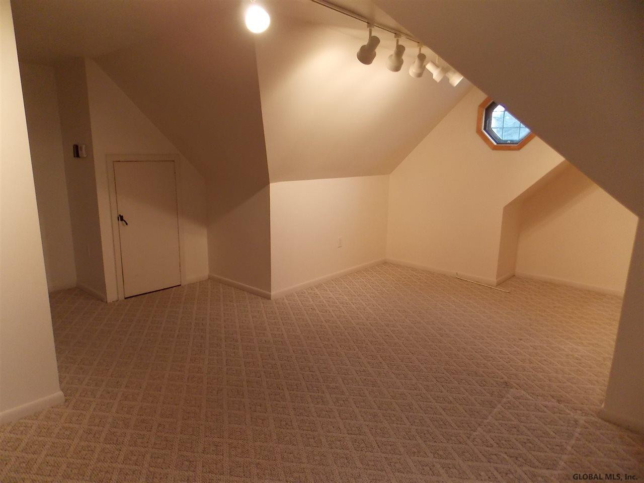 105 Central Taurus Road Schenectady, NY 12304 - Photo 17 of 23 Photo 19