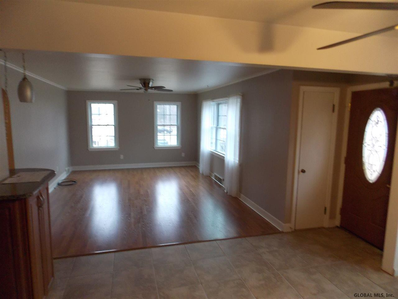 105 Central Taurus Road Schenectady, NY 12304 - Photo 5 of 23 Photo 5