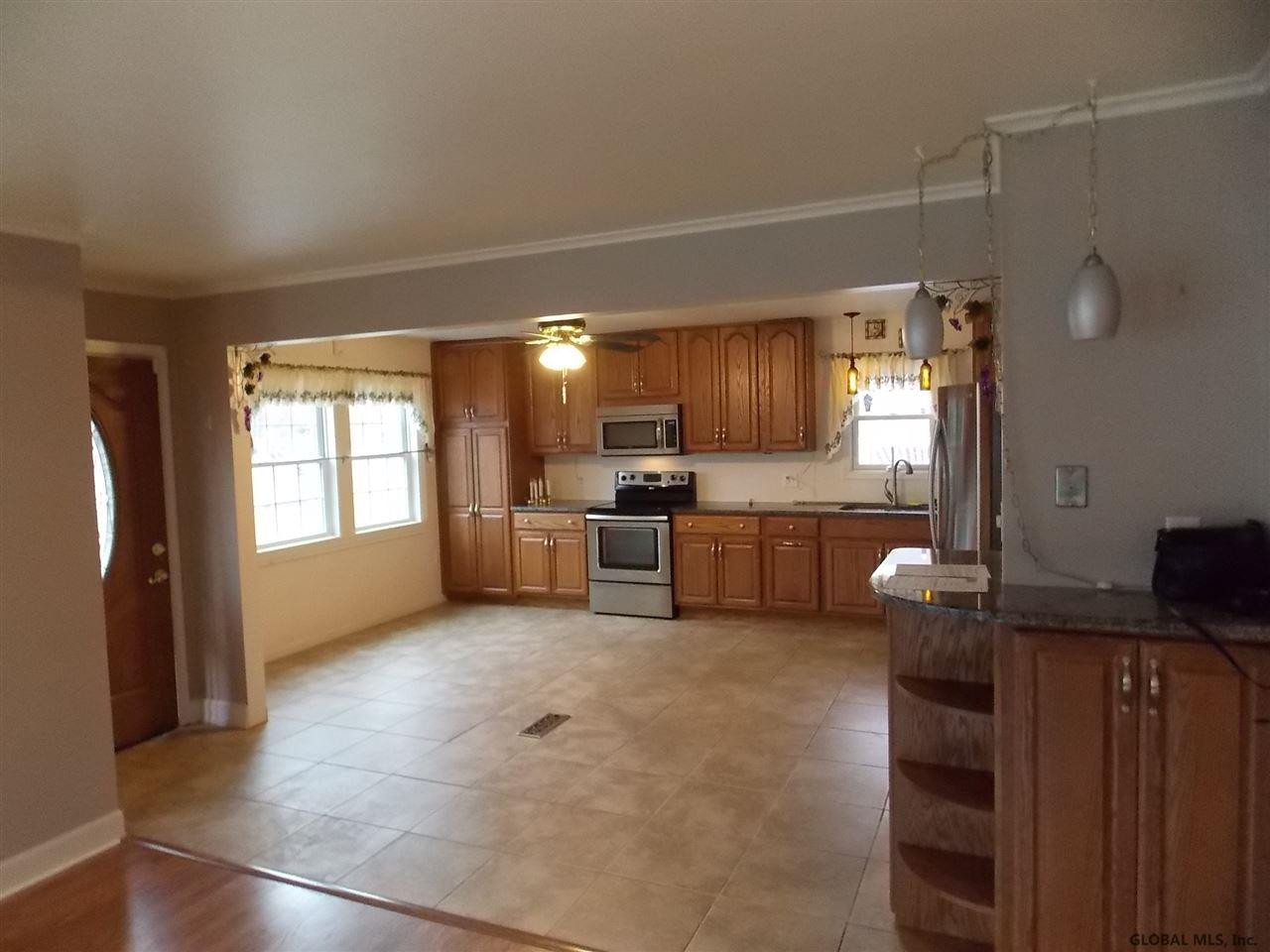 105 Central Taurus Road Schenectady, NY 12304 - Photo 7 of 23 Photo 7