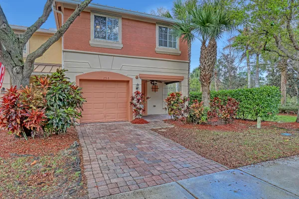 $345,000 | 296 Southeast Bloxham Way, Stuart, FL 34997