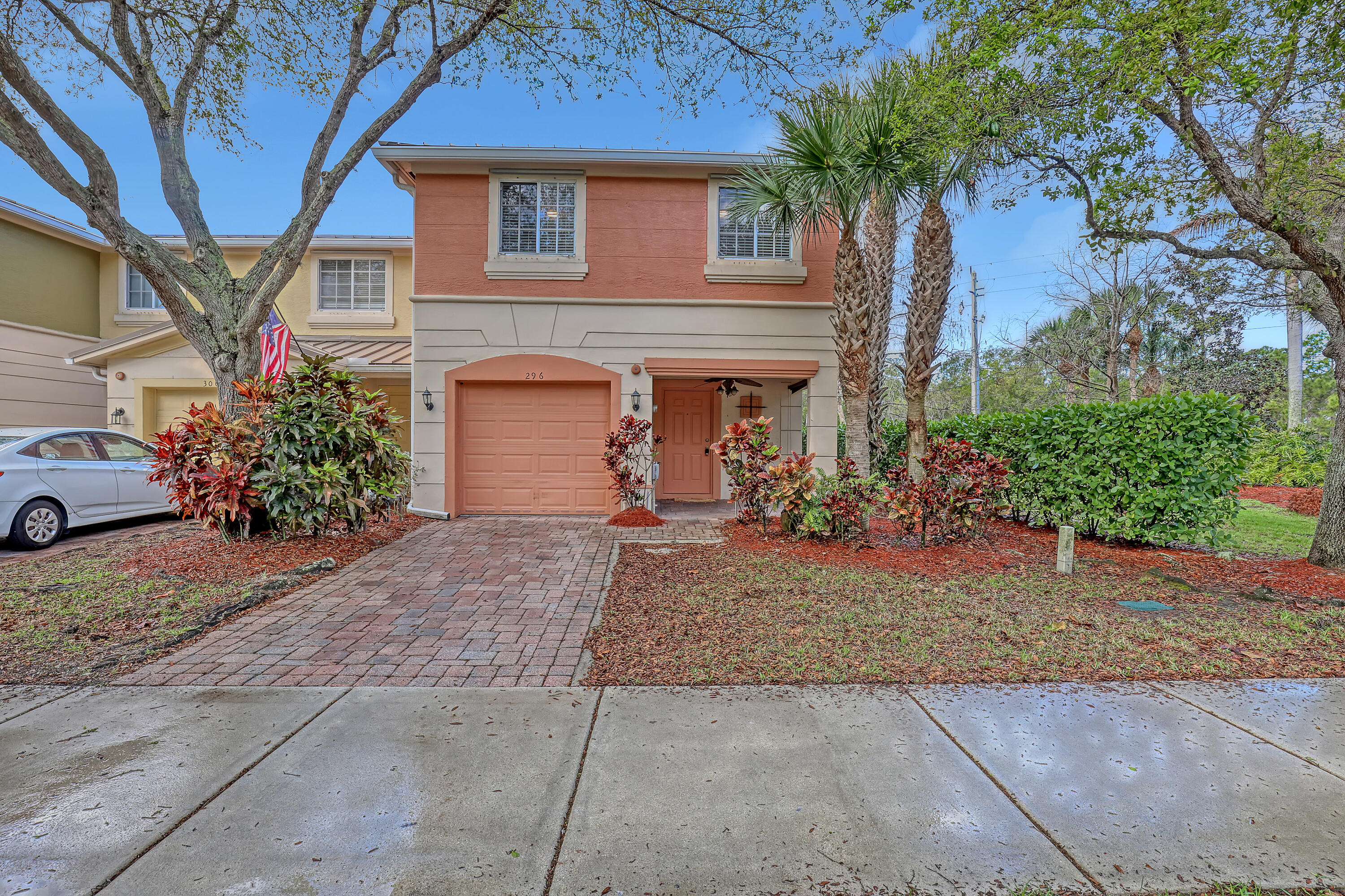 296 Southeast Bloxham Way Stuart, FL 34997 - Photo 2 of 44 296 SE Bloxham (2)