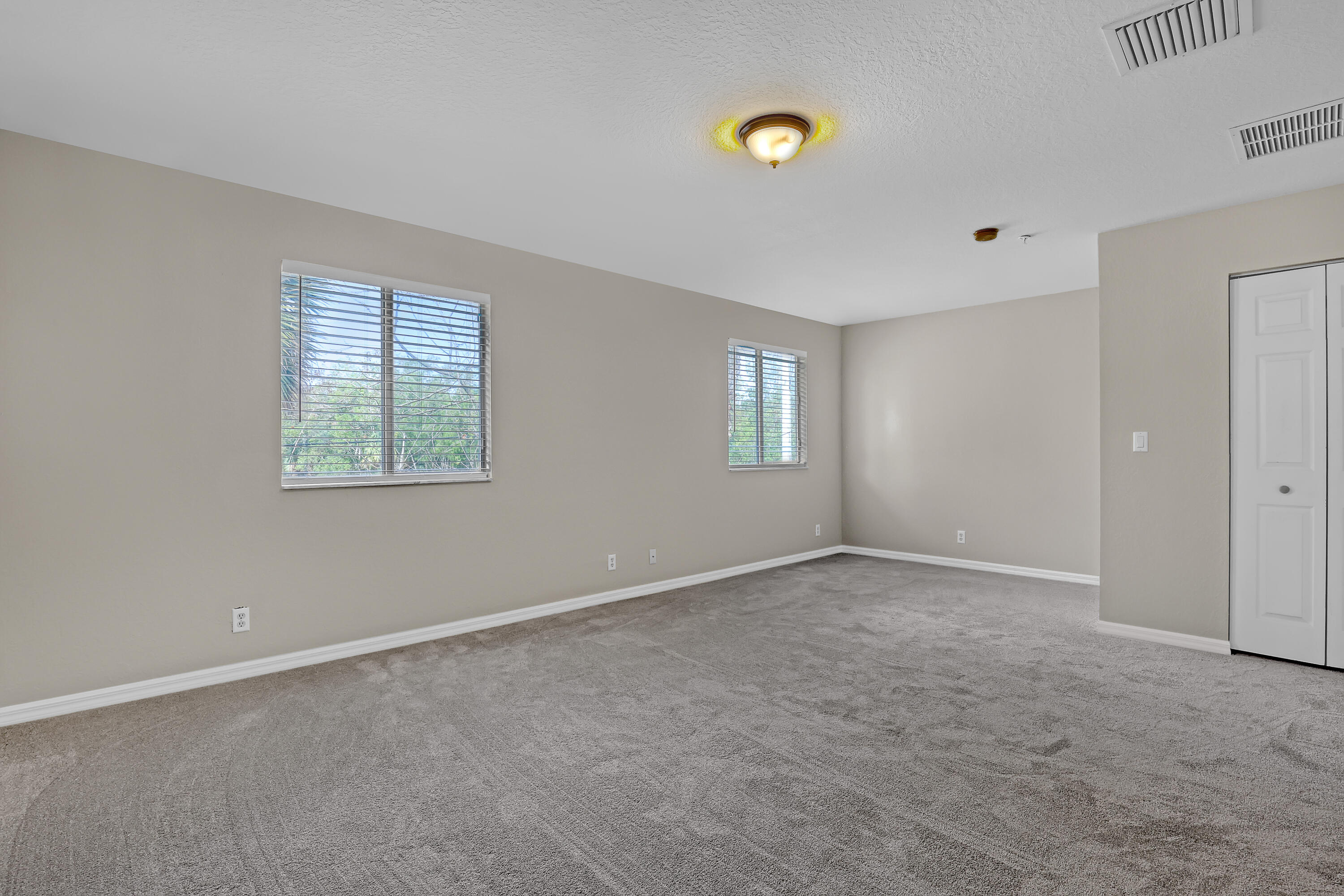 296 Southeast Bloxham Way Stuart, FL 34997 - Photo 23 of 44 296 SE Bloxham (24)