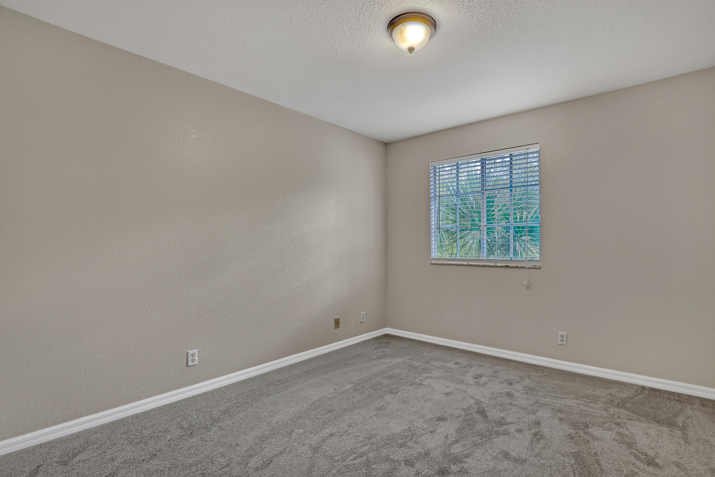 296 Southeast Bloxham Way Stuart, FL 34997 - Photo 28 of 44 296 SE Bloxham (29)