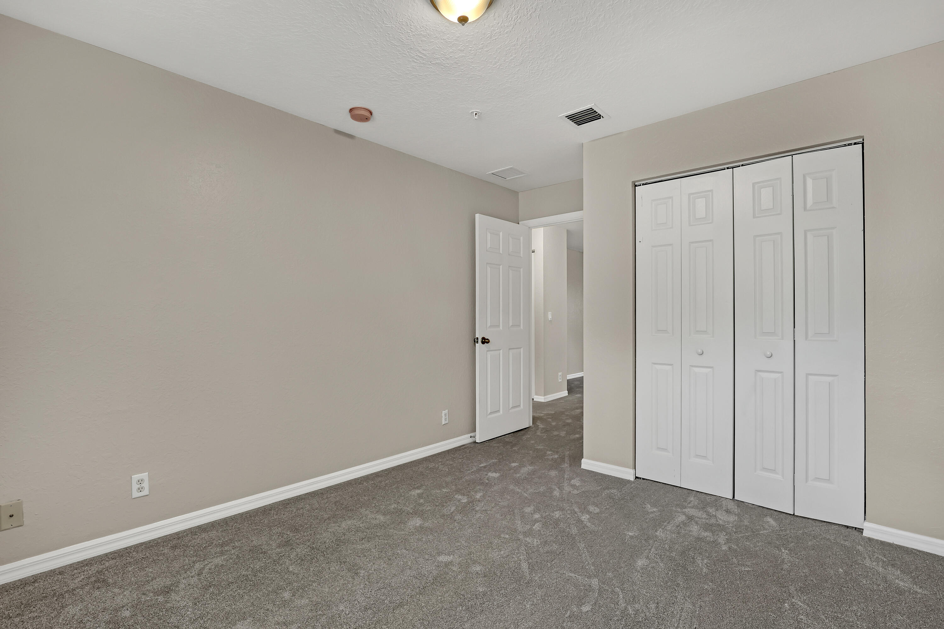 296 Southeast Bloxham Way Stuart, FL 34997 - Photo 29 of 44 296 SE Bloxham (30)