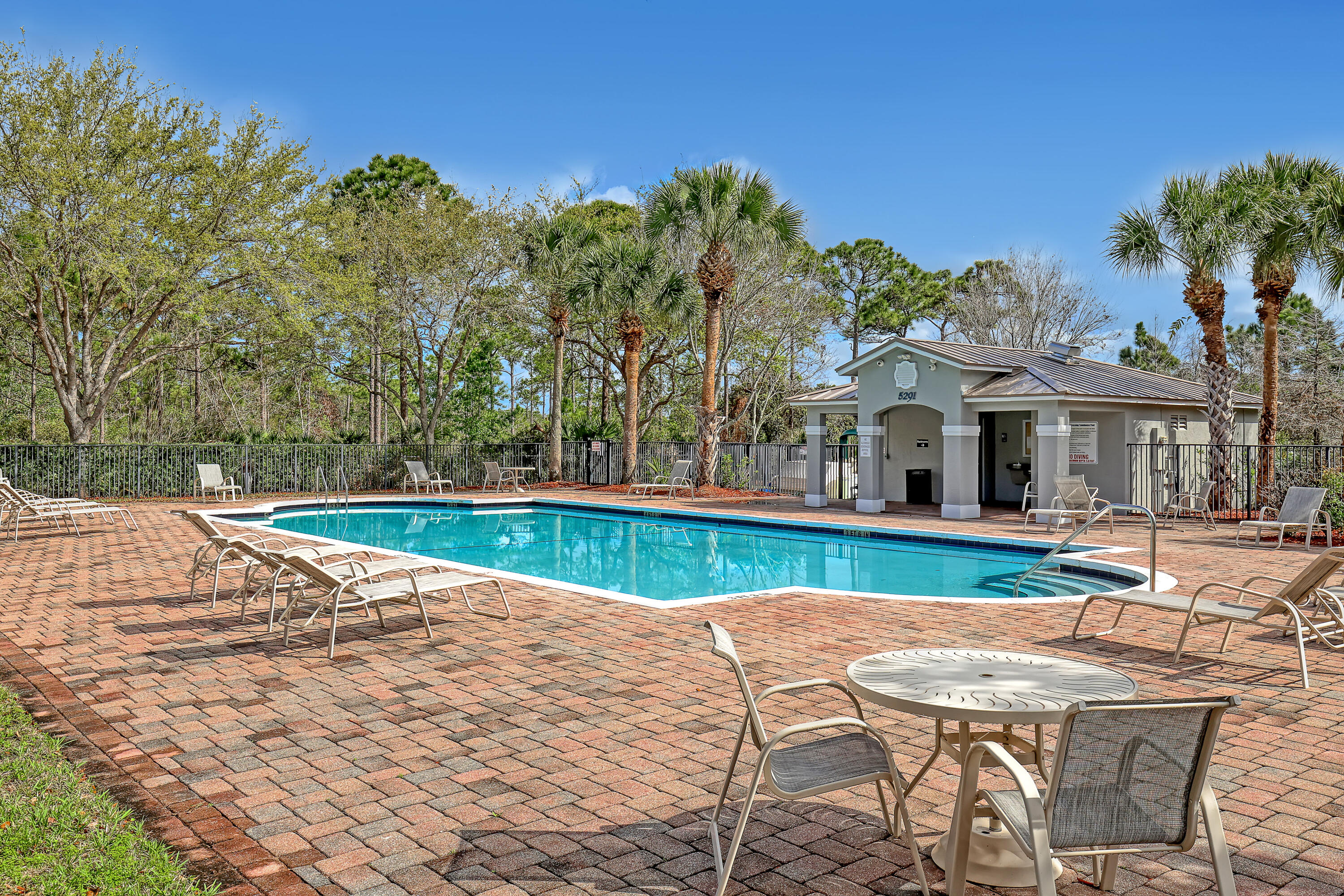 296 Southeast Bloxham Way Stuart, FL 34997 - Photo 38 of 44 296 SE Bloxham (39)