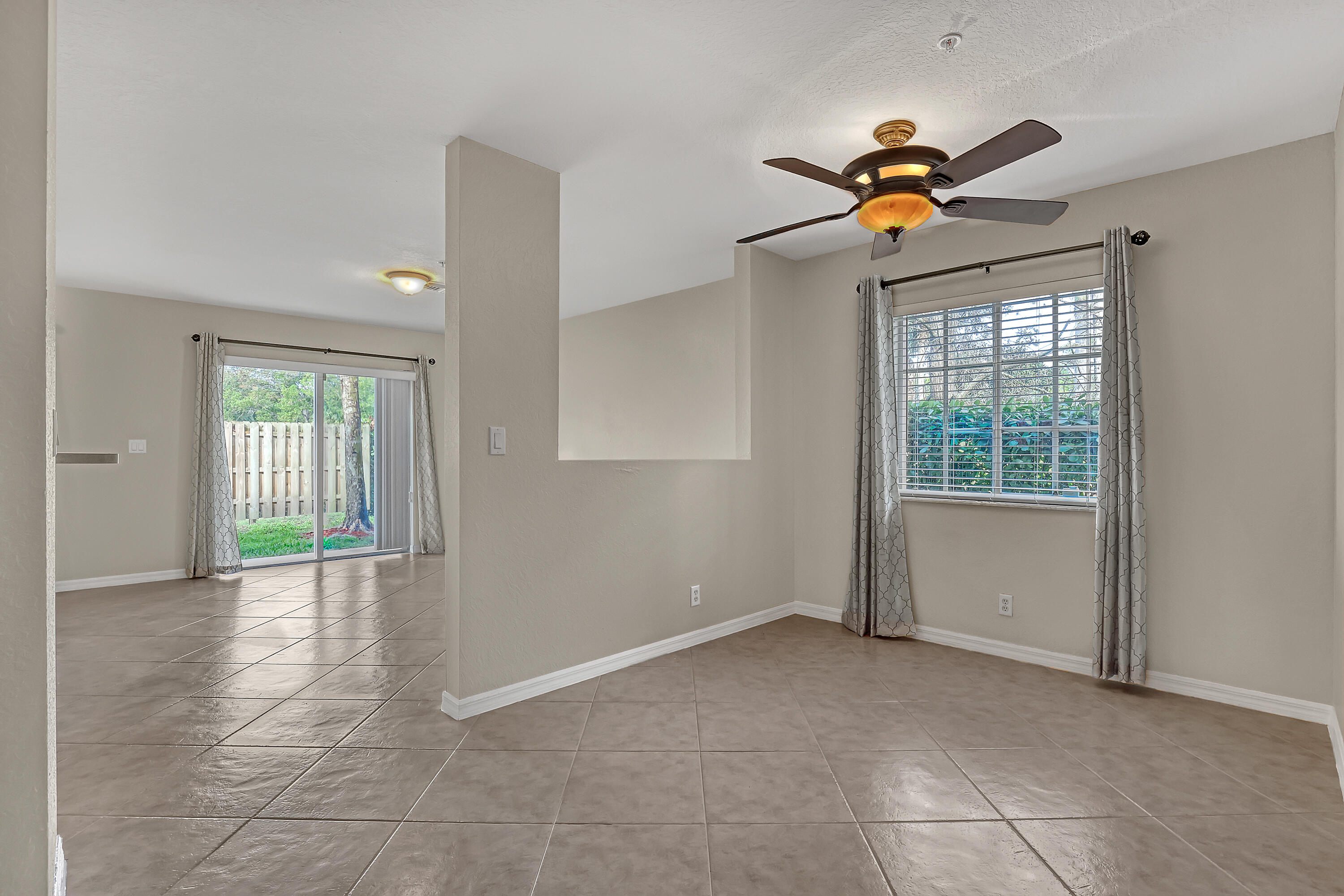 296 Southeast Bloxham Way Stuart, FL 34997 - Photo 8 of 44 296 SE Bloxham (9)