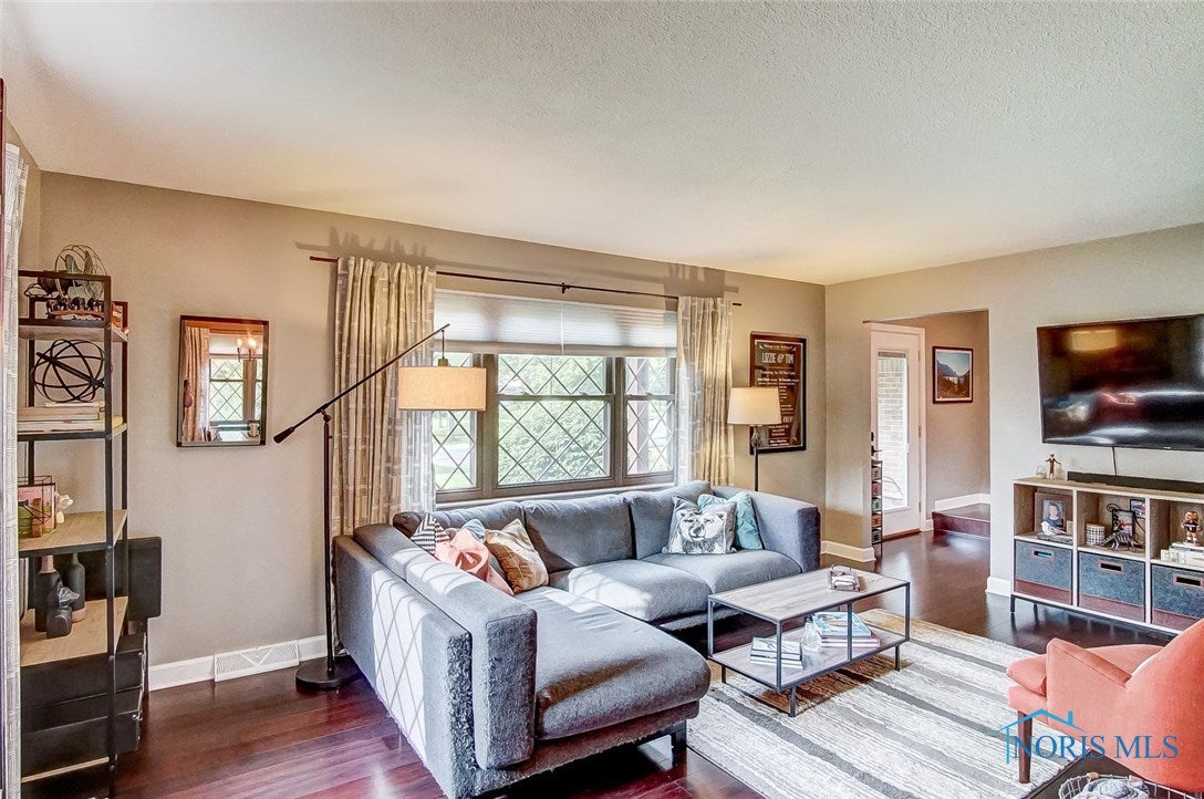 115 Mallard Road Perrysburg, OH 43551 - Photo 5 of 33 Gallery Image 5