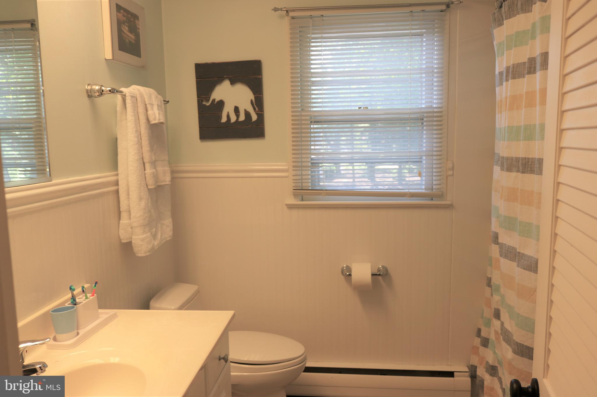1509 Riverside Drive Salisbury, MD 21801 - Photo 29 of 34 Guest bath