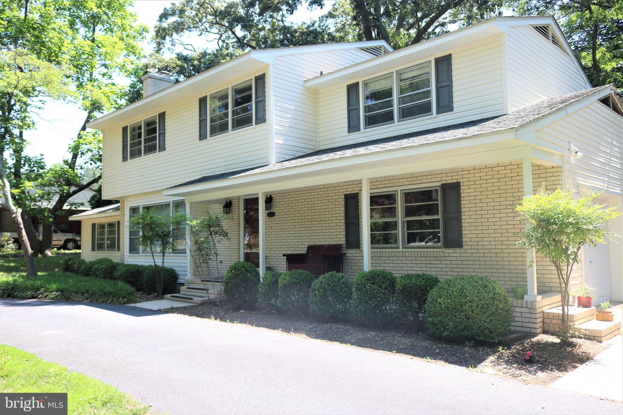 1509 Riverside Drive Salisbury, MD 21801 - Photo 30 of 34 Circle driveway