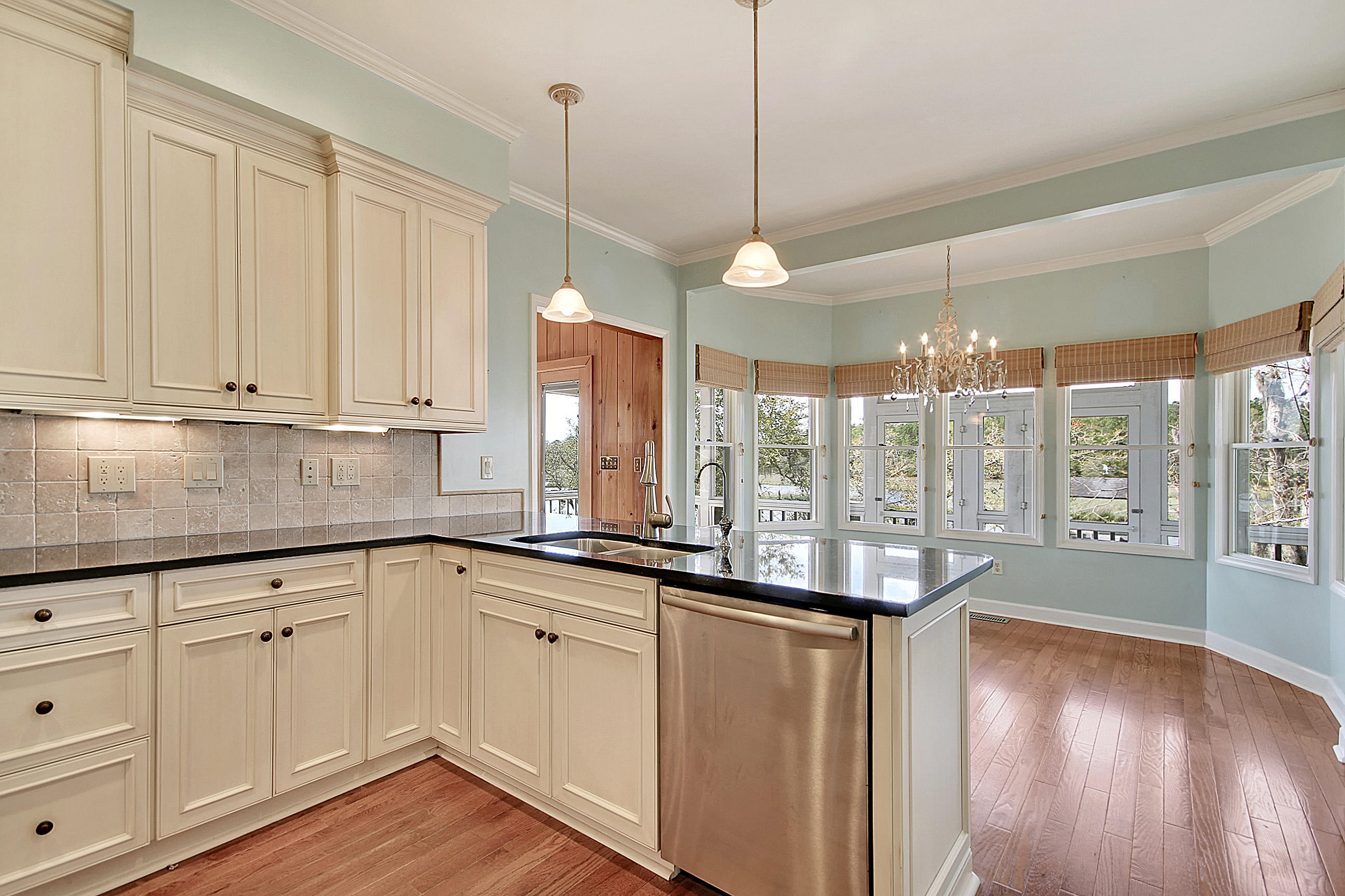 8040 White Point Road Hollywood, SC 29449 - Photo 29 of 49 Kitchen