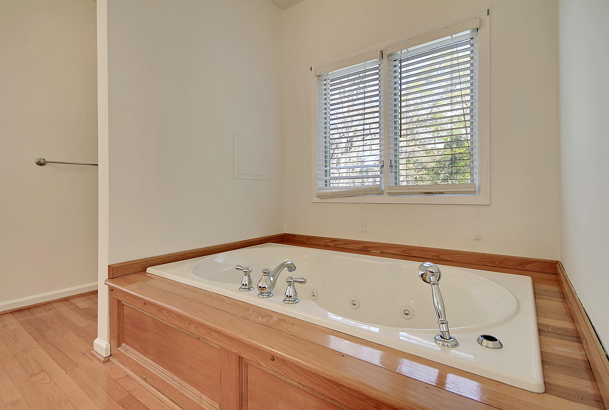 8040 White Point Road Hollywood, SC 29449 - Photo 36 of 49 Master Bathroom