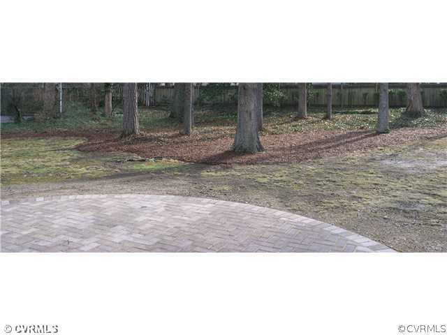 2901 Skipton Road Richmond, VA 23225 - Photo 17 of 21 Patio/Deck - You will enjoy relaxing and entertain