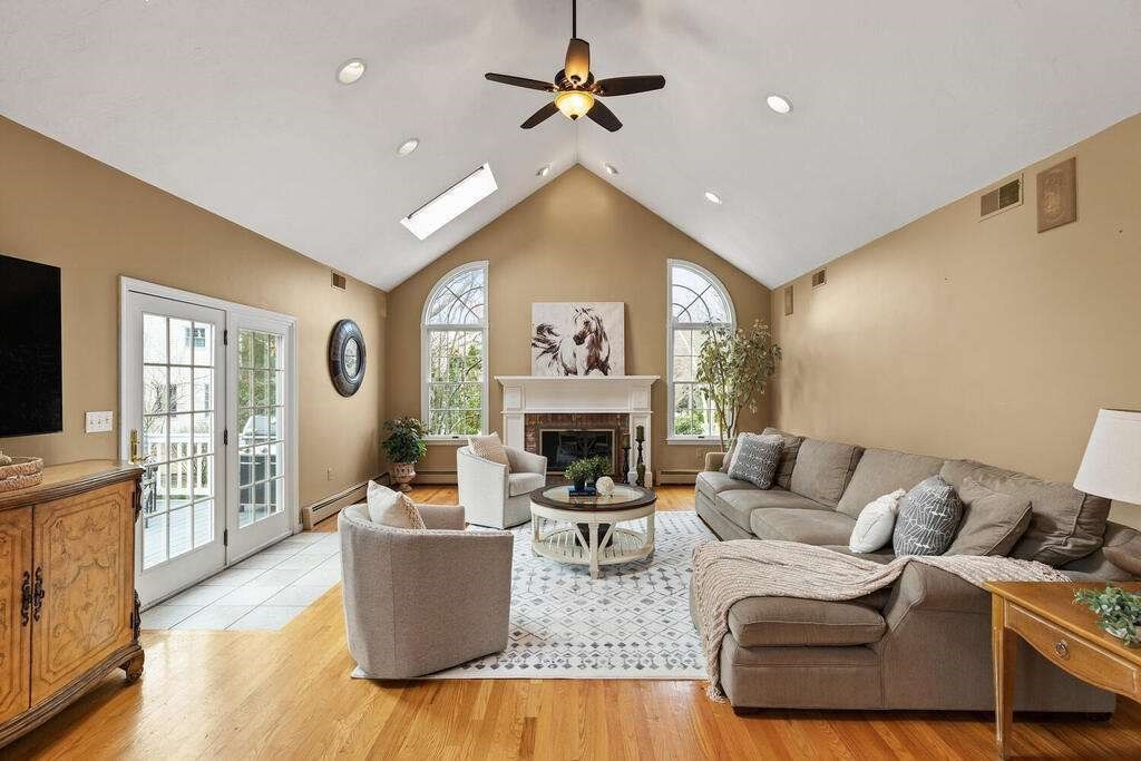 2 Ellingson Road Bedford, MA 01730 - Photo 11 of 37