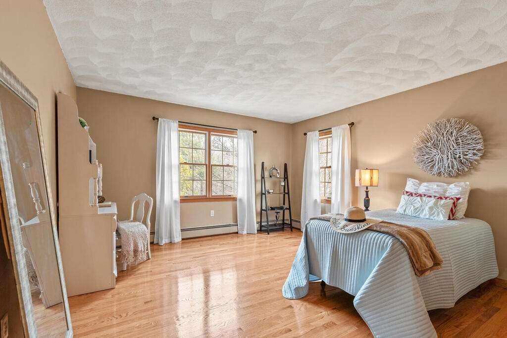2 Ellingson Road Bedford, MA 01730 - Photo 18 of 37