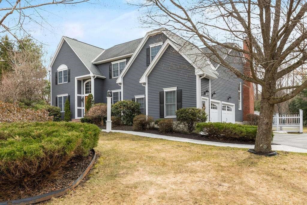2 Ellingson Road Bedford, MA 01730 - Photo 2 of 37