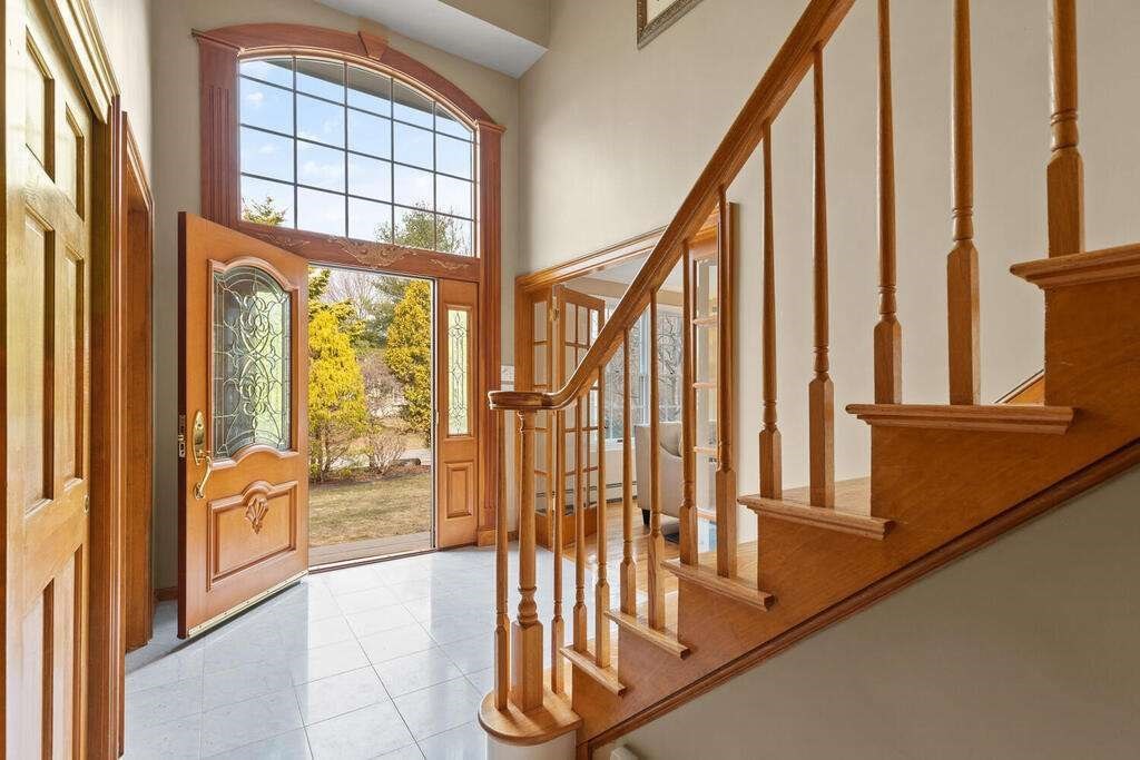 2 Ellingson Road Bedford, MA 01730 - Photo 3 of 37