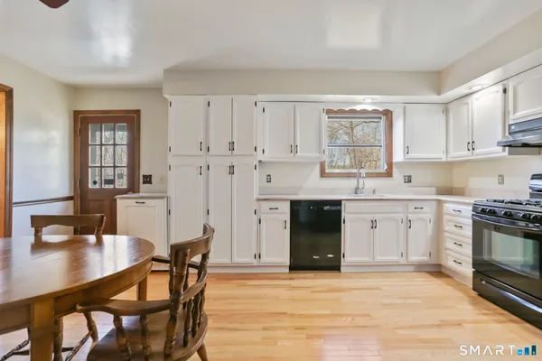 $675,000 | 34 Jockey Hollow Road, Monroe, CT 06468