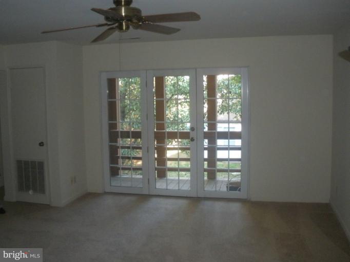 4910 Columbia Road, Unit 4 Columbia, MD 21044 - Photo 4 of 29 Family Room