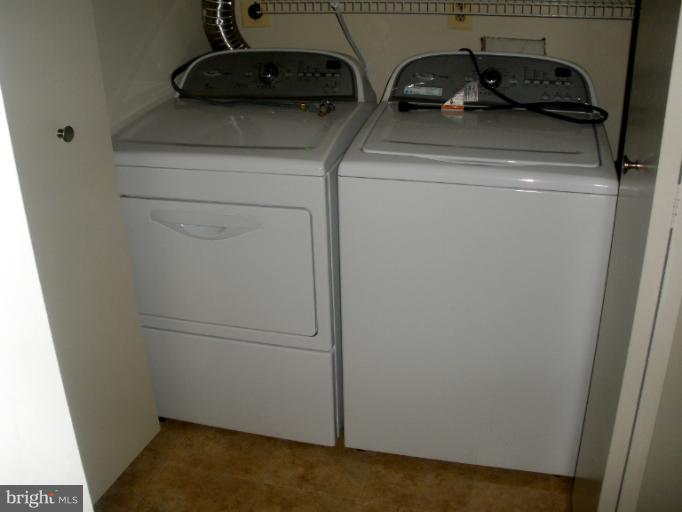 4910 Columbia Road, Unit 4 Columbia, MD 21044 - Photo 10 of 29 (Off Kitchen)