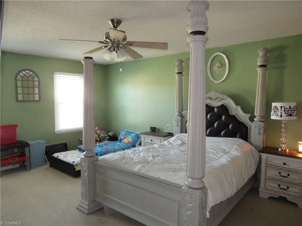 5805 Running Ridge Road Greensboro, NC 27407 - Photo 13 of 26 Gallery Image 13