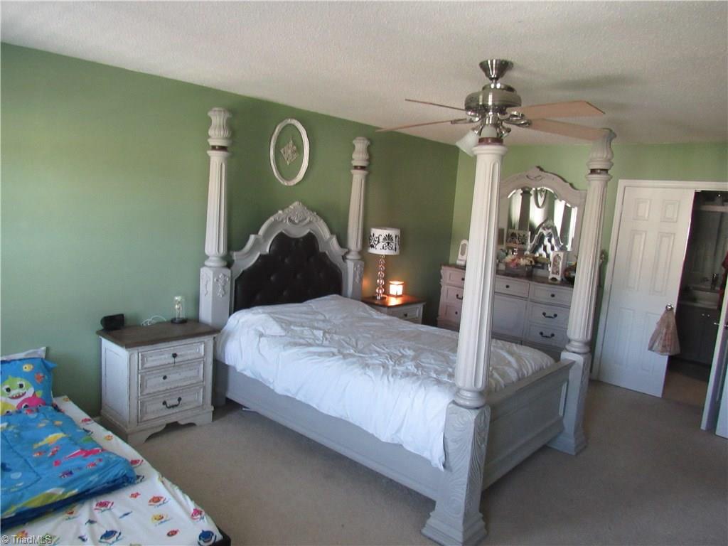 5805 Running Ridge Road Greensboro, NC 27407 - Photo 14 of 26 Gallery Image 14