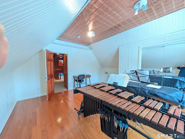 $2,300 | 345 Main Street, Wallingford, CT 06492