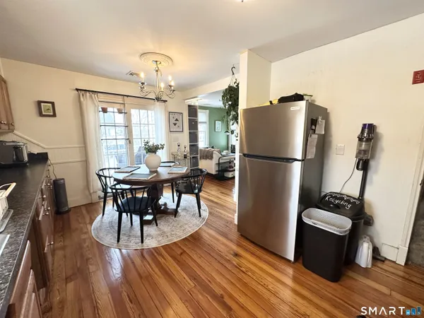 $2,300 | 345 Main Street, Wallingford, CT 06492