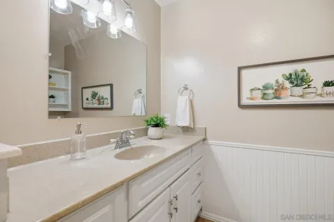 $1,549,000 | 10325 Avenida Magnifica, San Diego, CA 92131