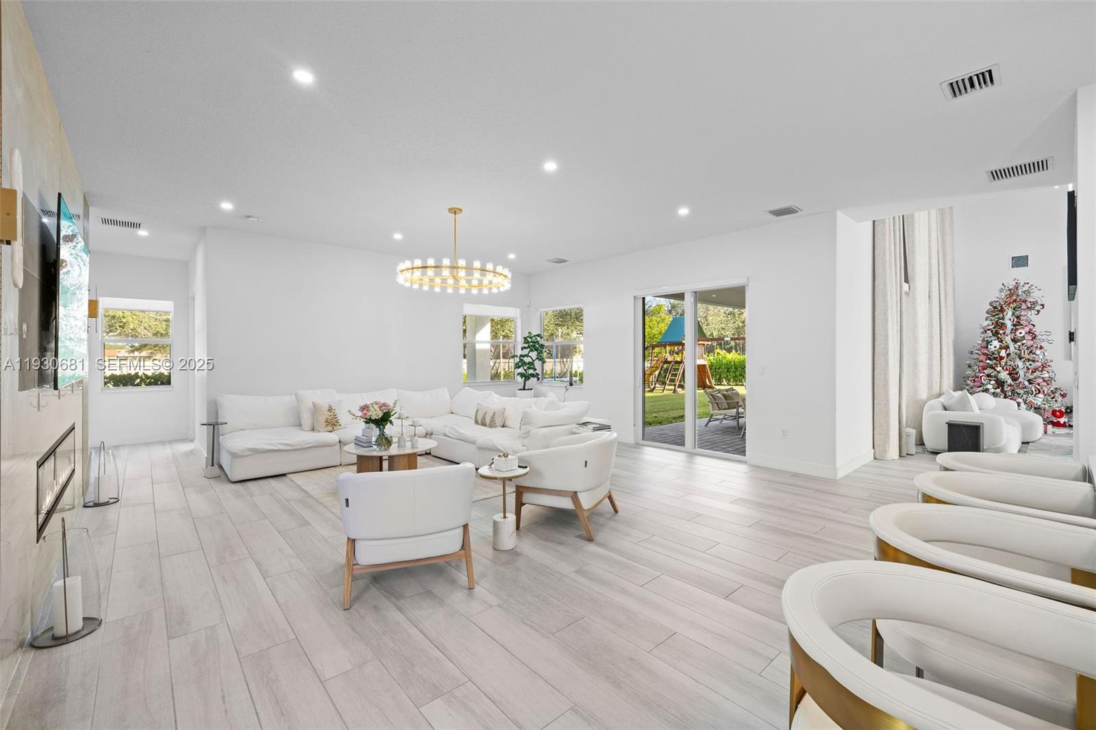 11035 North Sierra Rnch Drive Davie, FL 33324 - Photo 15 of 81