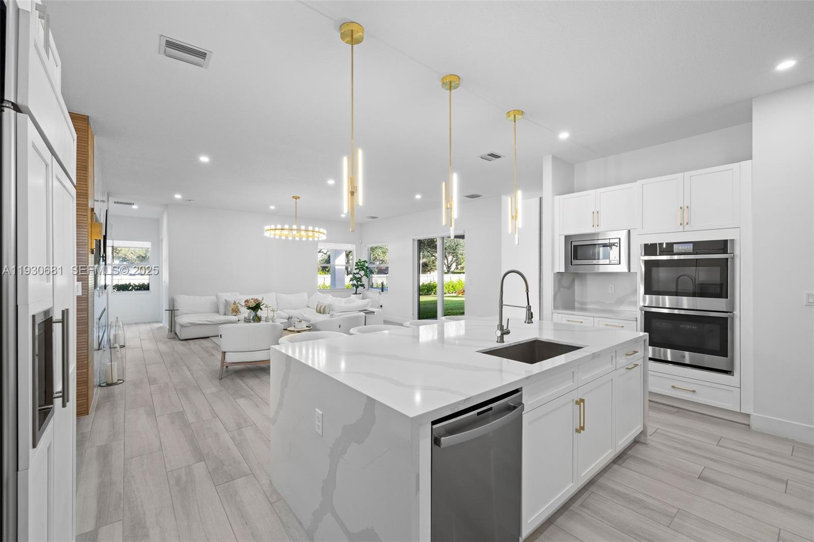 11035 North Sierra Rnch Drive Davie, FL 33324 - Photo 23 of 81