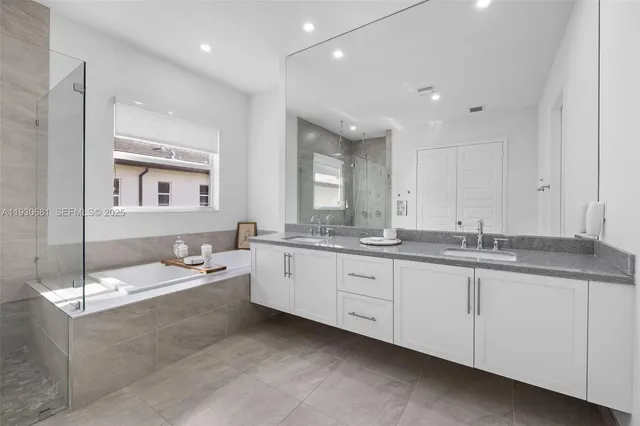 $2,189,000 | 11035 North Sierra Rnch Drive, Davie, FL 33324