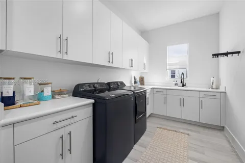 $2,189,000 | 11035 North Sierra Rnch Drive, Davie, FL 33324