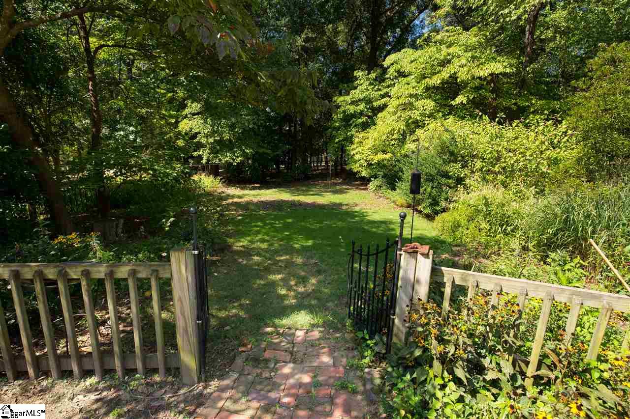147 Lullwater Road Greenville, SC 29607 - Photo 17 of 19 Gallery Image 17