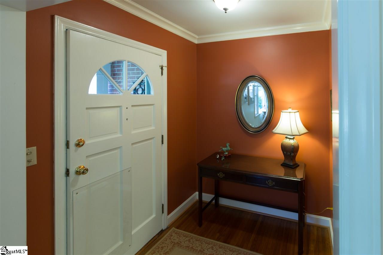 147 Lullwater Road Greenville, SC 29607 - Photo 4 of 19 Gallery Image 4