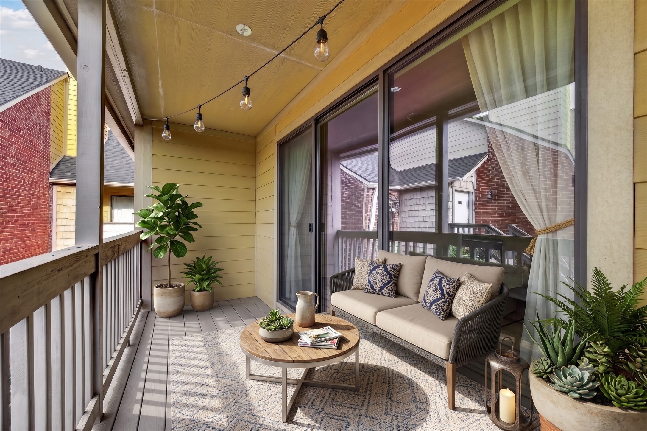 2829 Timmons Lane, Unit 144 Houston, TX 77027 - Photo 25 of 41 Digitally Staged for Visualization
