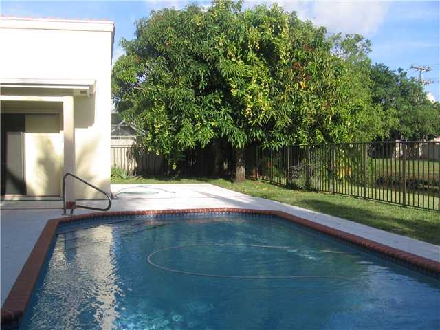 270 Northwest 69th Street Boca Raton, FL 33487 - Photo 3 of 12 Additional Photo