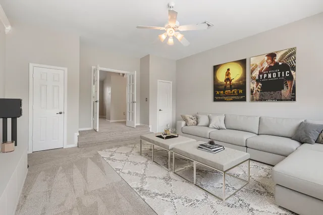 $5,000 | 6 Hithervale Court, The Woodlands, TX 77382