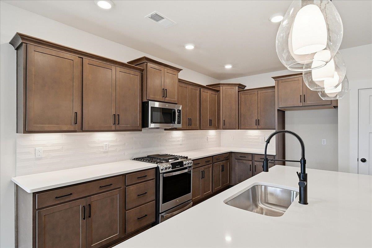 767 Rodin Road Moore, SC 29369 - Photo 6 of 38