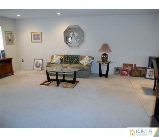 652 B Ardmore Road Monroe Township, NJ 08831 - Photo 4 of 9 Gallery Image 4