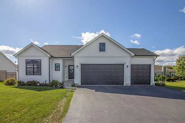 $418,000 | 1005 Joel Lane, Genoa, IL 60135