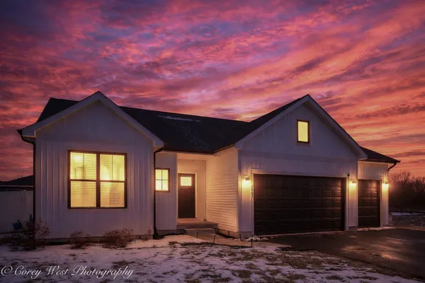 $418,000 | 1005 Joel Lane, Genoa, IL 60135