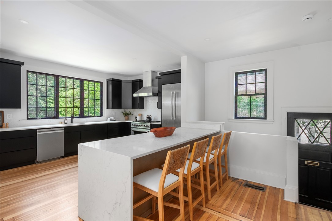 72 Taber Avenue Providence, RI 02906 - Photo 14 of 42