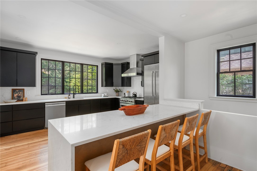 72 Taber Avenue Providence, RI 02906 - Photo 15 of 42