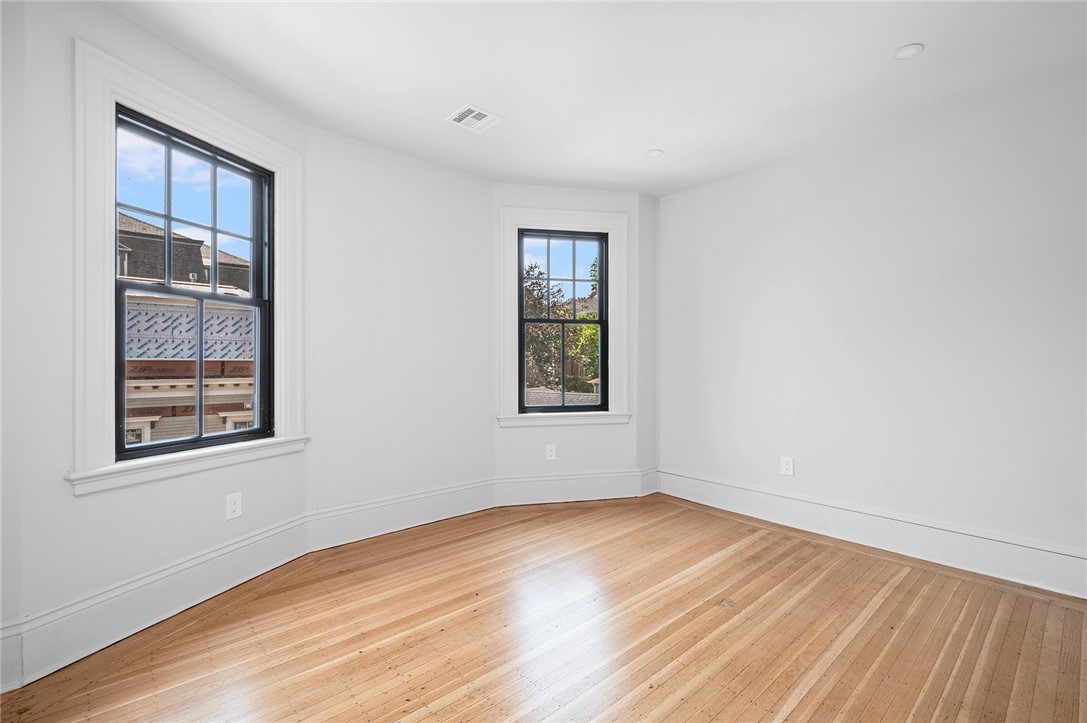 72 Taber Avenue Providence, RI 02906 - Photo 26 of 42