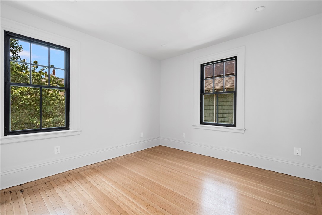 72 Taber Avenue Providence, RI 02906 - Photo 27 of 42